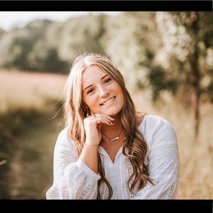 Meet your Posher, Cassi
